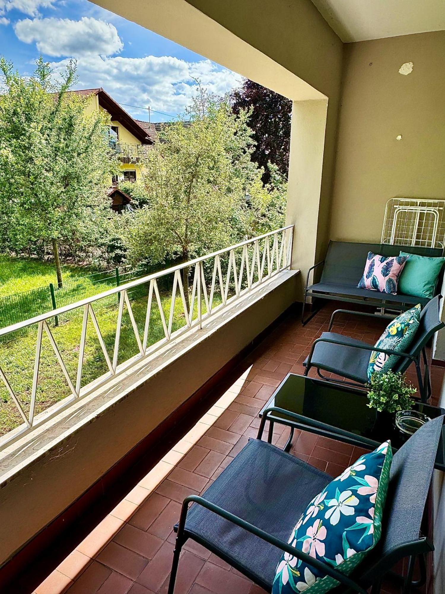 Grosszuegiges Apartment Mit Balkon Fuer Monteure Und Feriengaeste Dillingen an der Saar Exterior foto